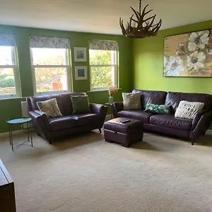 4-bedroom Townhouse Beverley
